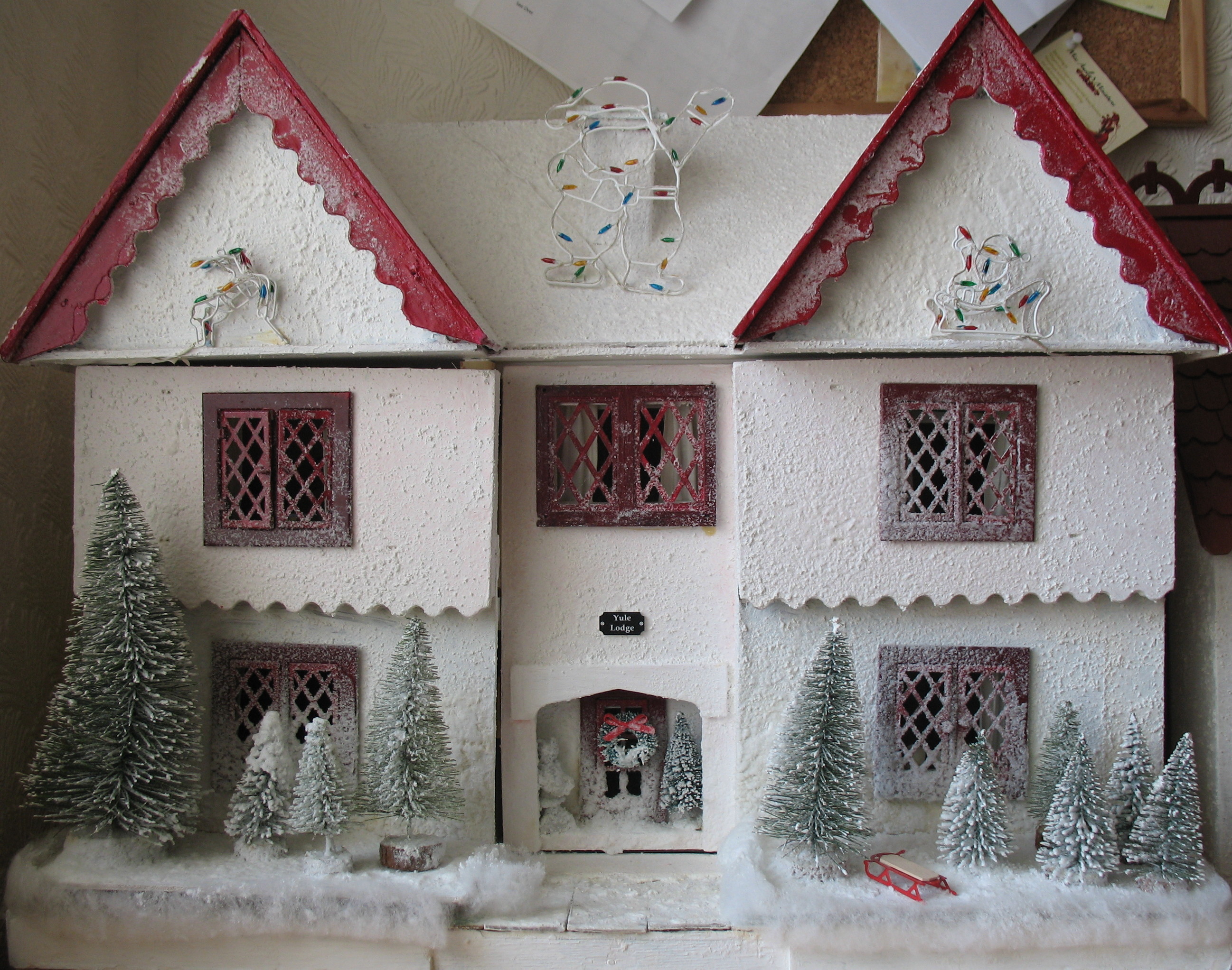 Yule Lodge Christmas House  Dolls house Jean Boyd